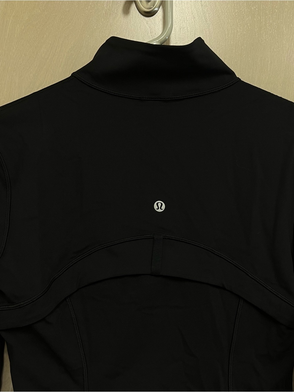 Lululemon Nulu Cropped Define Jacket Black Mirror Silver Size 10 NWT - Picture 5 of 7
